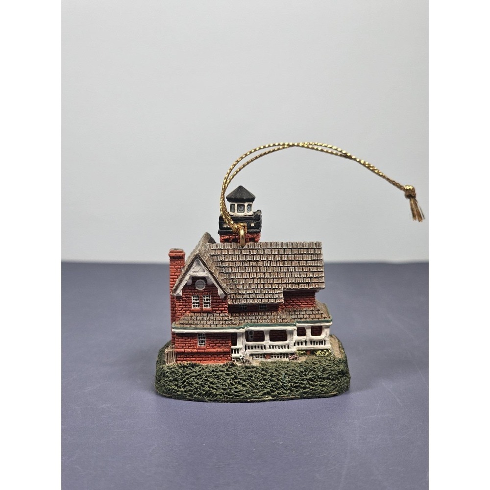 Harbour Lights Sea Girt Lighthouse Ornament Society Edition Coastal Decor